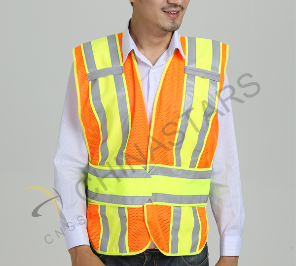Protect yourself with reflective tape in typhoon days